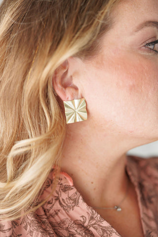 SHEILA FAJL Brushed Gold Radiance Stud Earrings