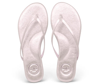 Solei Sea Indie Flat Sandale in Icy